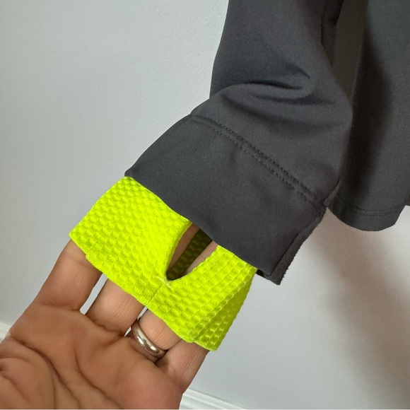 Gray Neon Yellow Under Armour Activewear Jacket SM - Picture 2 of 13